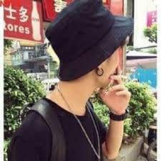 Mũ vành trơn hót Tr&Đ