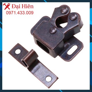Chốt sập cánh tủ màu nâu