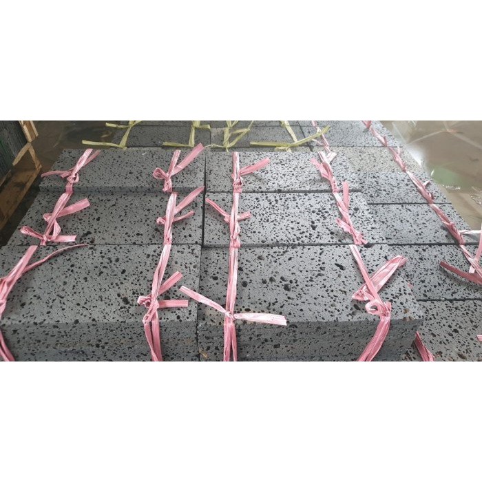 Đá ốp tường ong xám tự nhiên(bazan) 15x30x1.2cm