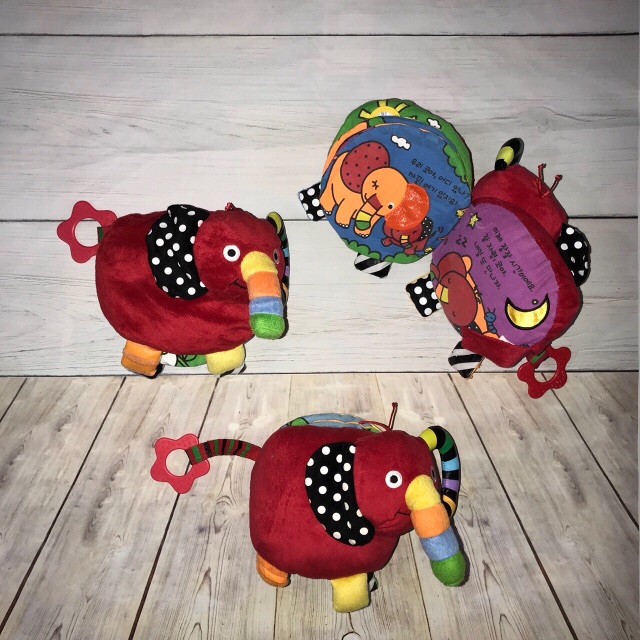 Sách vải hình con voi cho bé