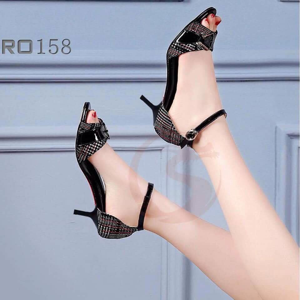 Giày sandal nữ đẹp Rosata hở mũi caro RO158