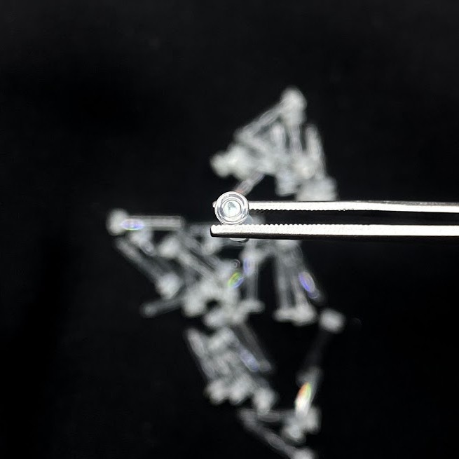 Khuyên tai thủy tinh Pyrex Glass kèm vòng silicon cố định