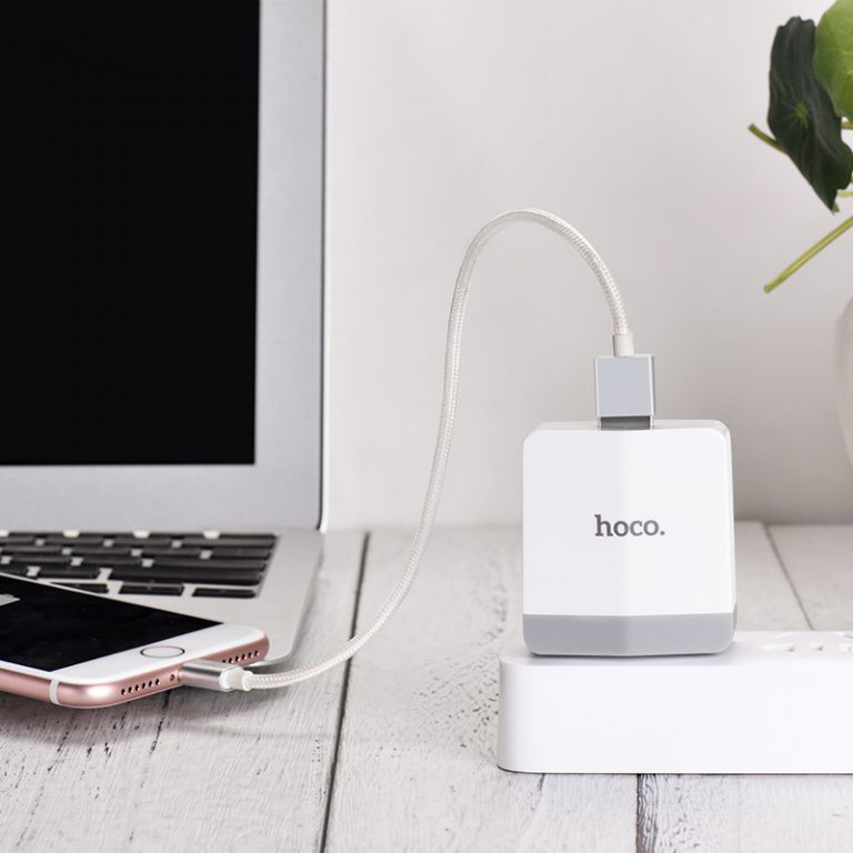 Cốc sạc Hoco C13 Công nghệ Sạc nhanh QC 3.0A-18W cổng USB tương thích rộng