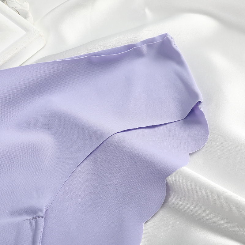 Quần lót Levao lụa mát liền mạch cạp thấp gợi cảm đơn giản cho nữ