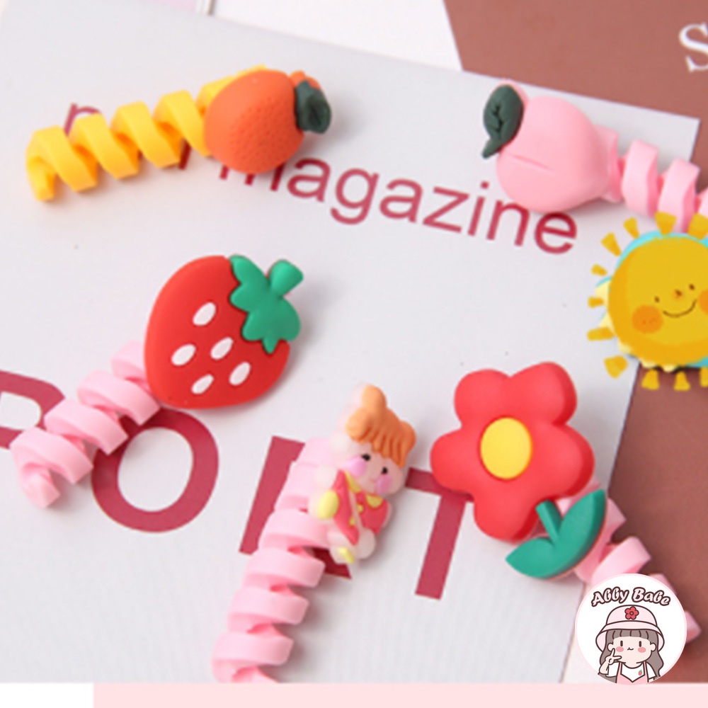 Phụ Kiện Bảo Vệ Đầu Dây Cáp Tai Nghe Chống Gãy Hình Cô Gái Dễ Thương