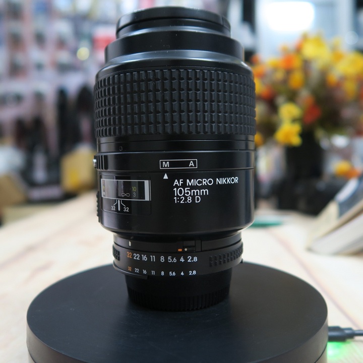 Ống kính Nikon 105f2.8D Micro chuyên chụp sản phẩm và chân dung