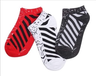 Tất offwhite ngắn cổ