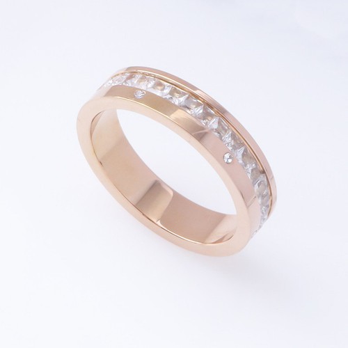 Nhẫn Nữ Đính 1 Hàng Đá Nhân Tạo Titan Ko Đen TT 2702