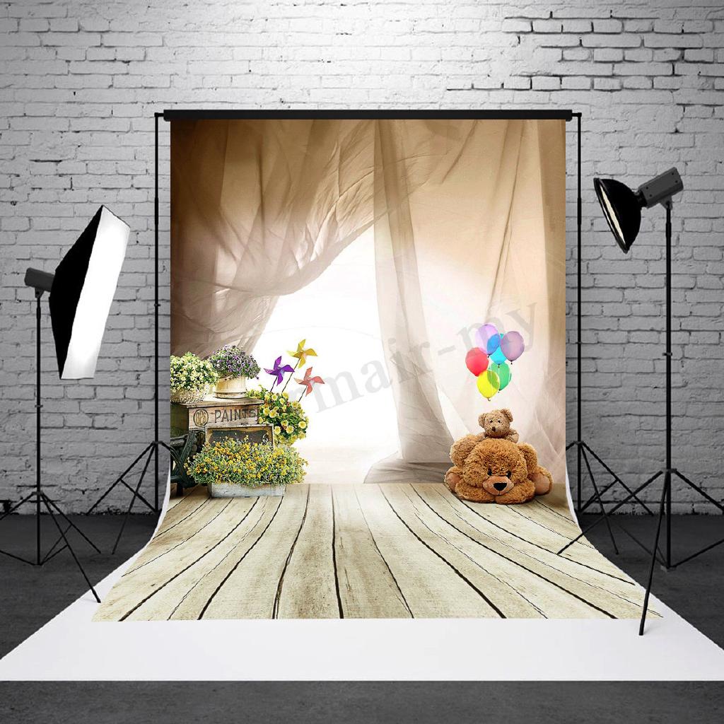 Phông nền chụp ảnh hình gấu và bóng bay bằng gỗ