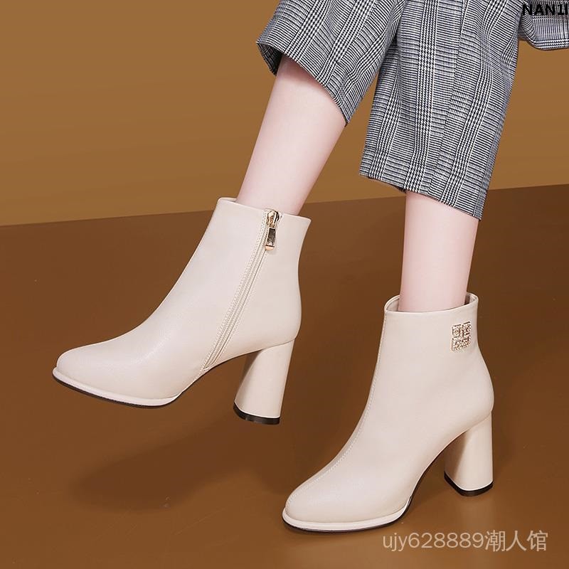 Giày bốt cao gót ống ngắn thời trang mùa đông 2020 cho nữ