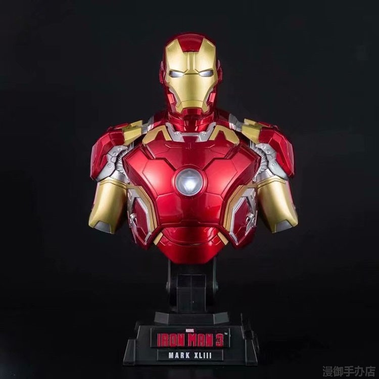 💝[MƯA SALE Mô hình tượng iron man có đèn led 💝