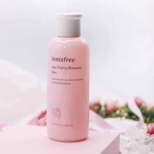 Nước Hoa Hồng Innisfree Jeju Cherry Blossom Skin 200ml