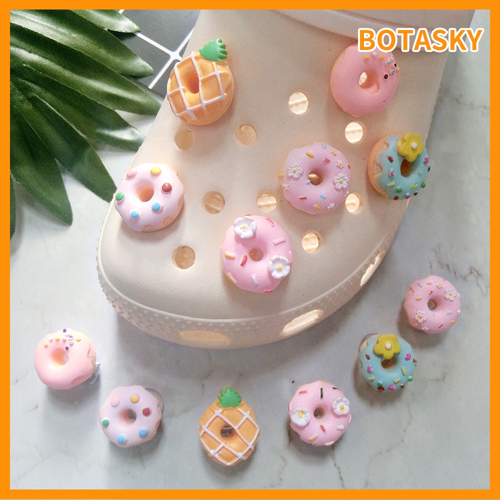 Phụ kiện trang trí giày Crocs dán keo hình quả dứa dễ thương diy