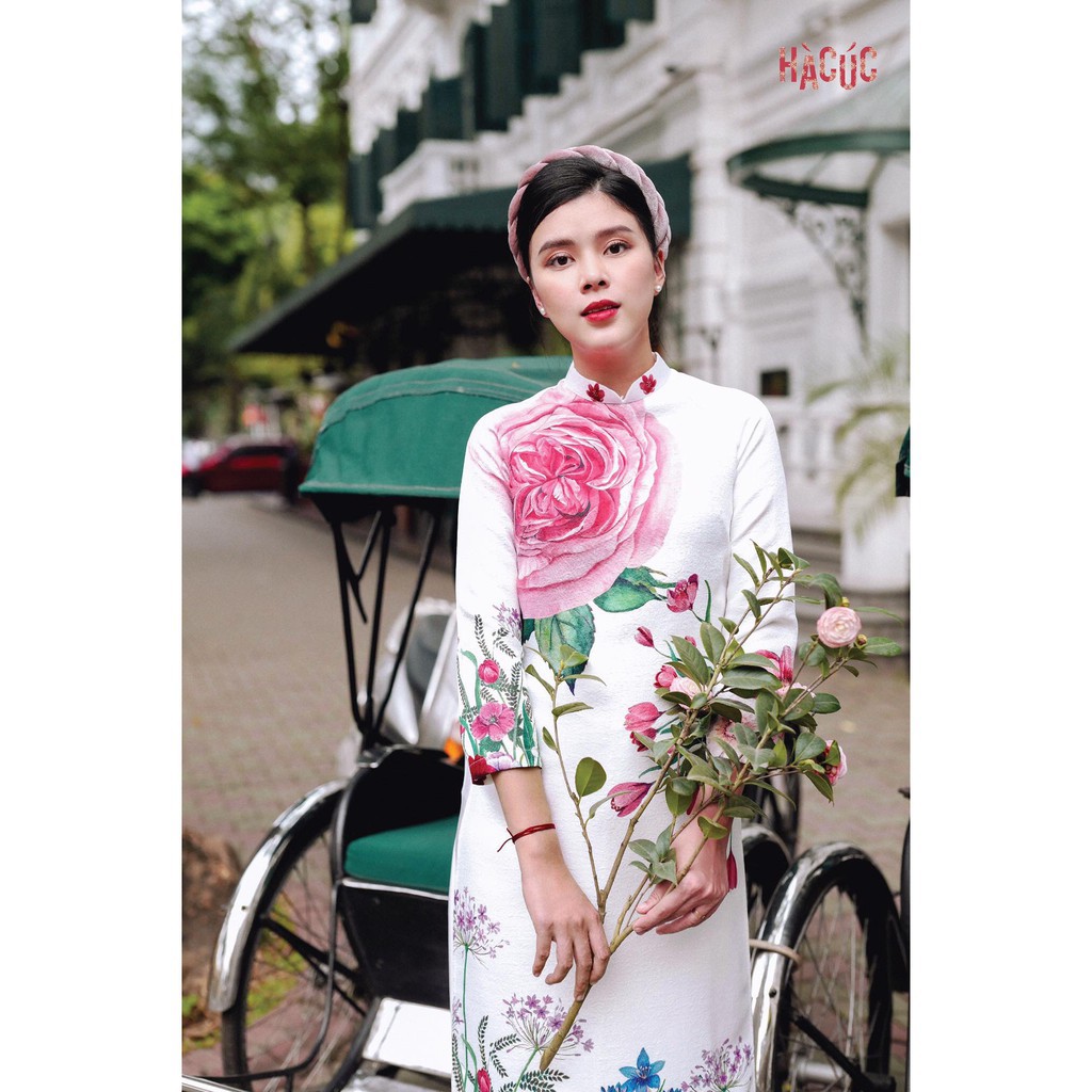 Áo Dài Truyền Thống, Áo Dài Có Cổ Tay Lửng Chất Liệu Gấm Dày Cao Cấp Họa Tiết Hà Cúc Sang Trong Quý Phái. | BigBuy360 - bigbuy360.vn