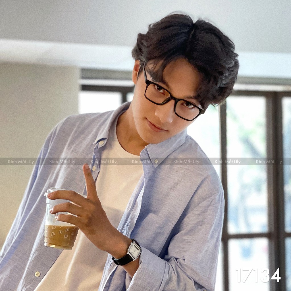 Gọng kính vuông nam nữ LILYEYEWEAR chất liệu nhựa cứng cáp phù hợp nhiều khuôn mặt 17134 | BigBuy360 - bigbuy360.vn