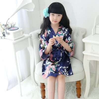 Áo Choàng Ngủ Kimono In Hình Chim Công Cho Bé