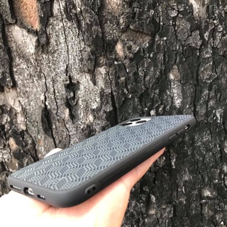Ốp iphone 11 nillkin carbon fiber hoạ tiết