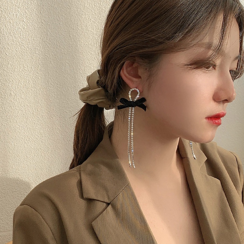 Bông Tai Dáng Dài Đính Nơ Tua Rua Màu Đen Đơn Giản Thời Trang Cổ Điển Cho Nữ