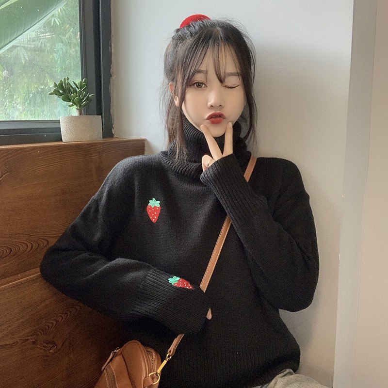 Áo len nữ tay dài cổ cao thêu hình dâu ulzzang