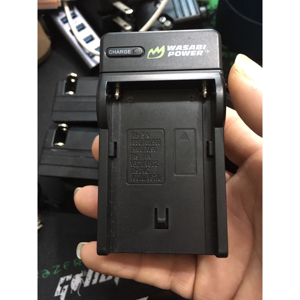 CŨ  Bộ Sạc Pin Cho Sony Np-F550 F570 F750 F950 F970 FM 50 70 90 / PANASONIC VBD1 VBD2 JVC V607U V617U