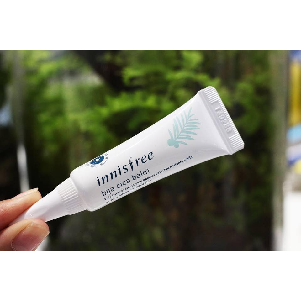 Kem chấm mụn Innisfree Bija Cica Balm