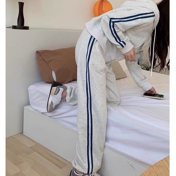 Bộ thể thao 2 sọc House T&amp;T  có mũ chất dầy đẹp from thụng to, chạy rót 2 sọc có 2 màu đen , ghi