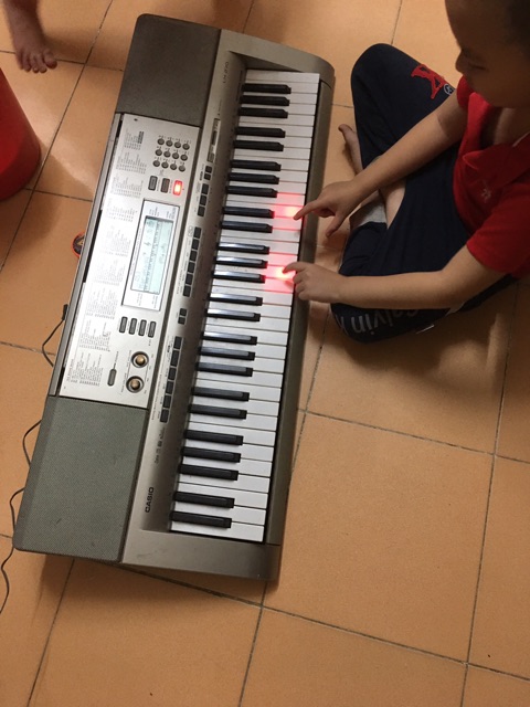 Casio LK 270 đàn organ hiện đại