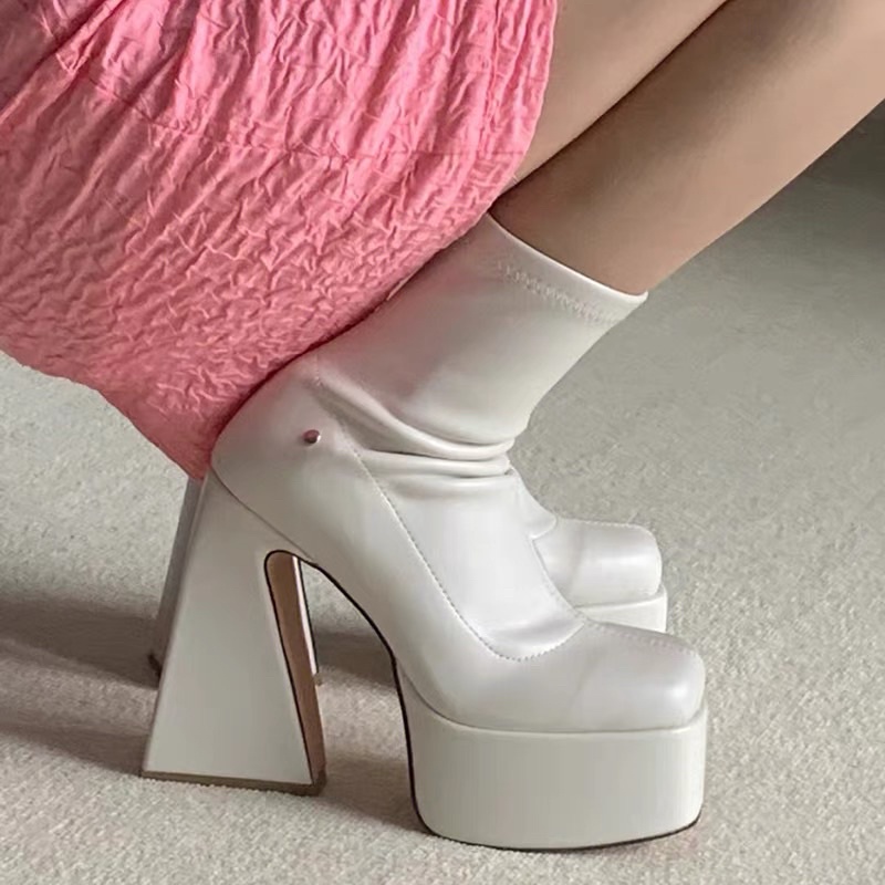 Boot cao gót Max Fax 14cm- đế tam giác cực ngầu