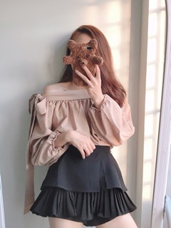 Áo trễ vai trắng dài tay