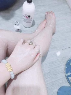 Ủ sữa non kích trắng 100ml đắp mặt nạ