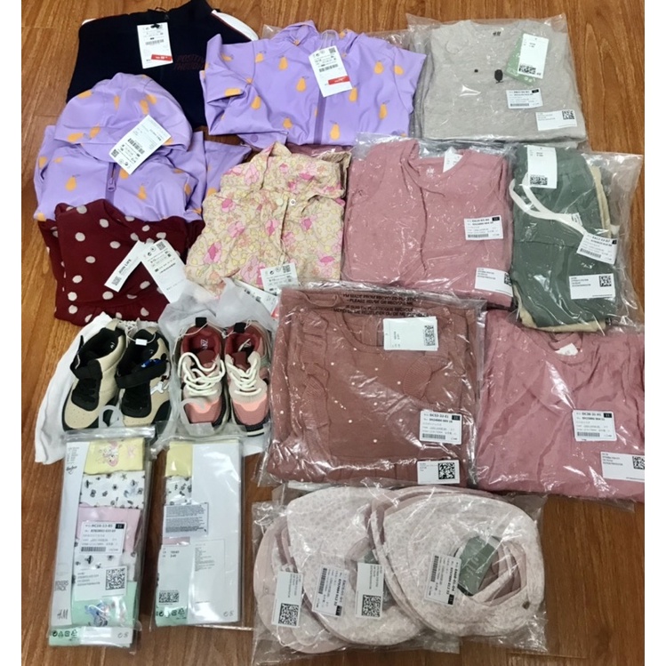 Áo khoác hoa nhí có mũ sẵn sale China sz 12-18m