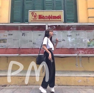 Áo croptop cổ tim + quần cull