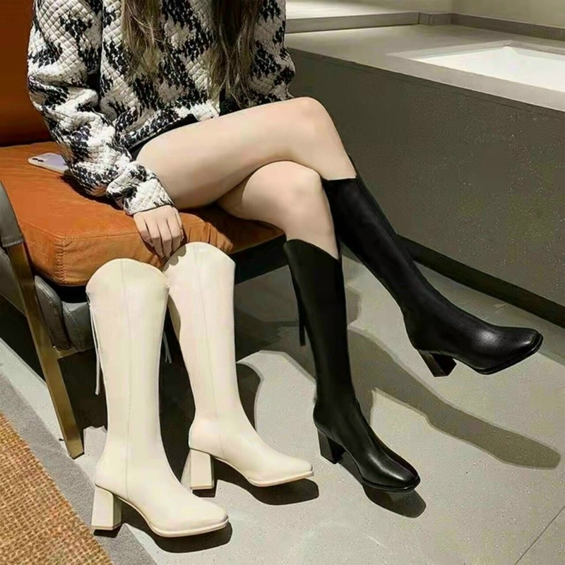 [Mã 151FASHIONSALE1 giảm 10k đơn 50k] Bốt nữ,boot cổ v da lì cao 7p sang chảnh (Mã 6811)