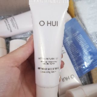SỮA RỬA MẶT OHUI MIRACLE MOISTURE CLEANSING FOAM 40ml