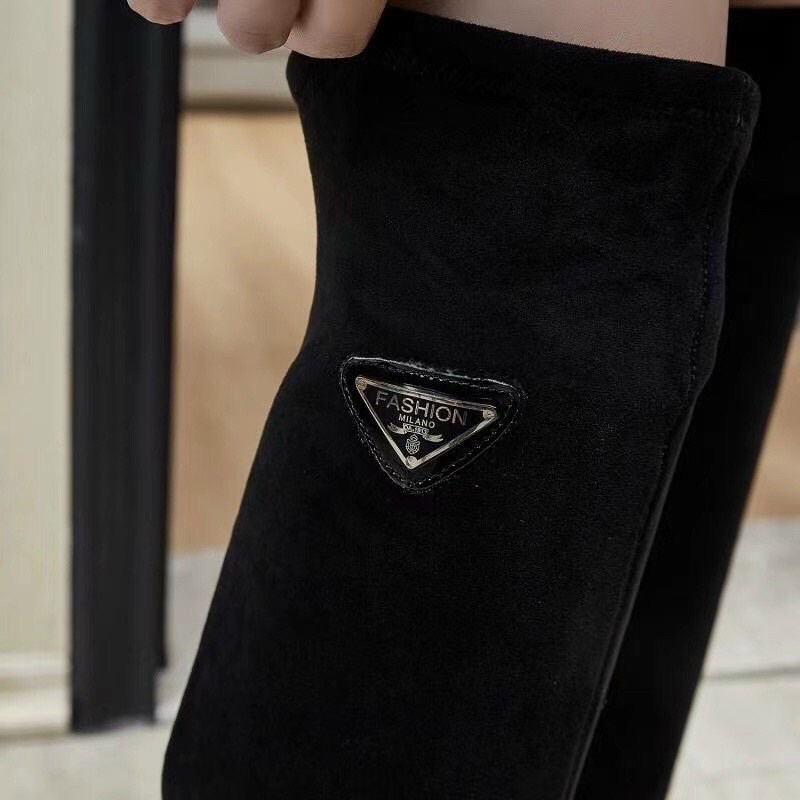 Bốt đùi khóa sau da lộn 7cm hàng fullbox