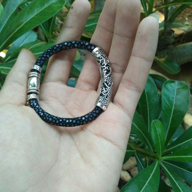Vòng tay cá đuối