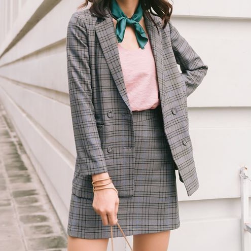 Set vest blazer nữ Monet MAIIMER ghi kẻ