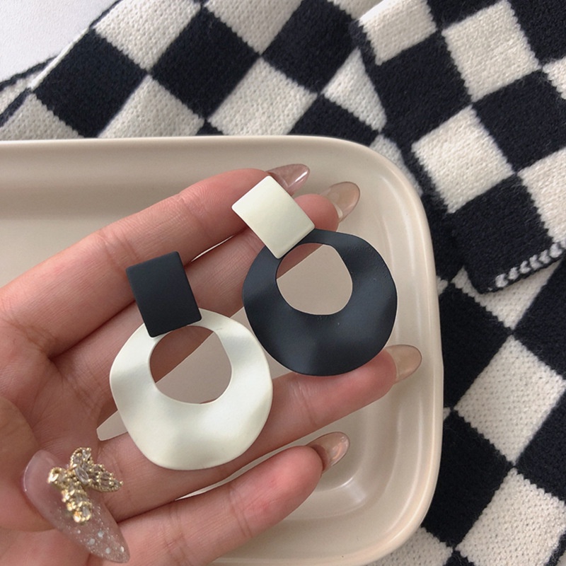 Đôi Khuyên Tai Hình Tròn Phong Cách Hàn Quốc Thời Trang Cho Nữ