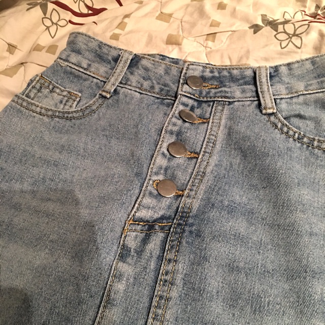 Chân váy bò Janet (váy denim janet.studio)