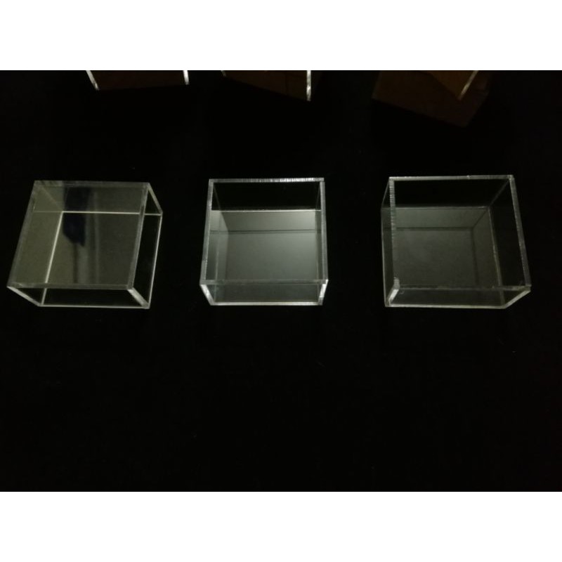 Khay đựng thức ăn cho cá tép