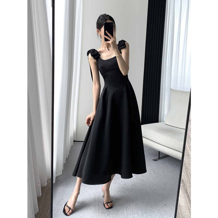 VÁY 2 DÂY ĐEN NƠ VAI PHONG CÁCH THỜI TRANG CỦA NÀNG THƠ AUDREY HEPBURN "Annuus.closet"