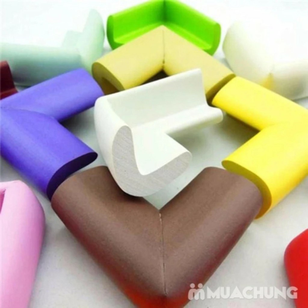 Combo 4 bọc góc bàn bằng mút mềm mại, an toàn cho bé bảo vệ bé tránh khỏi những va chạm trong lúc vui chơi