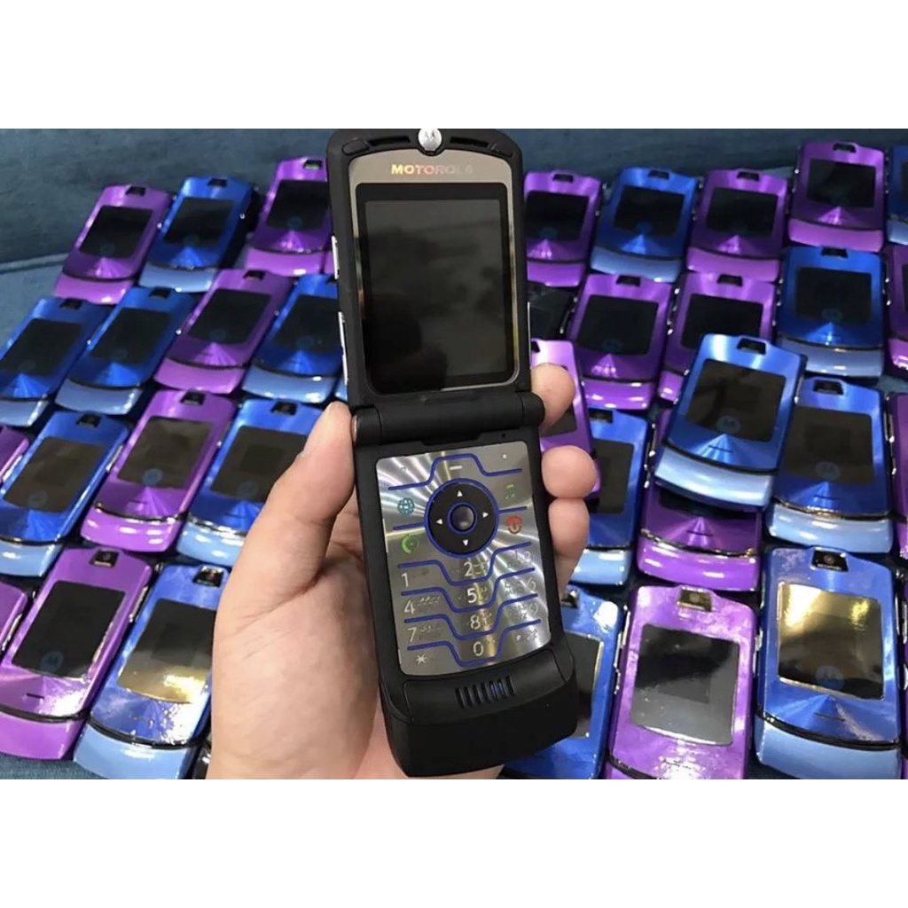 Motorola V3i nắp gặp thiết kế độc đáo sang trọng bàn phím thép