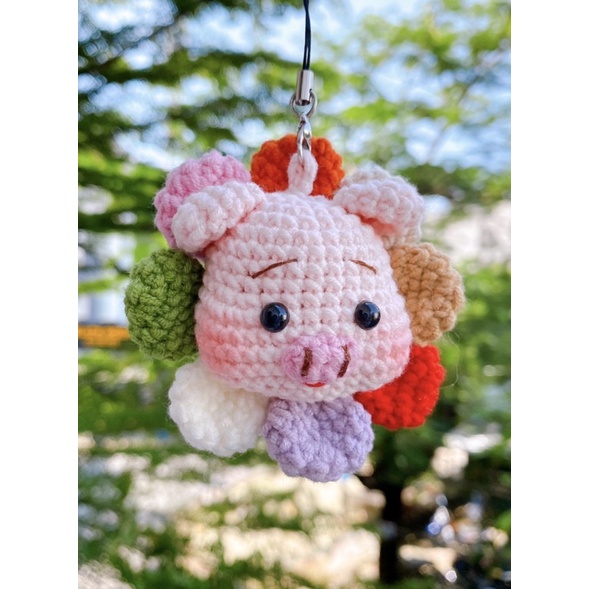 - Mặt thú cưng viền hoa