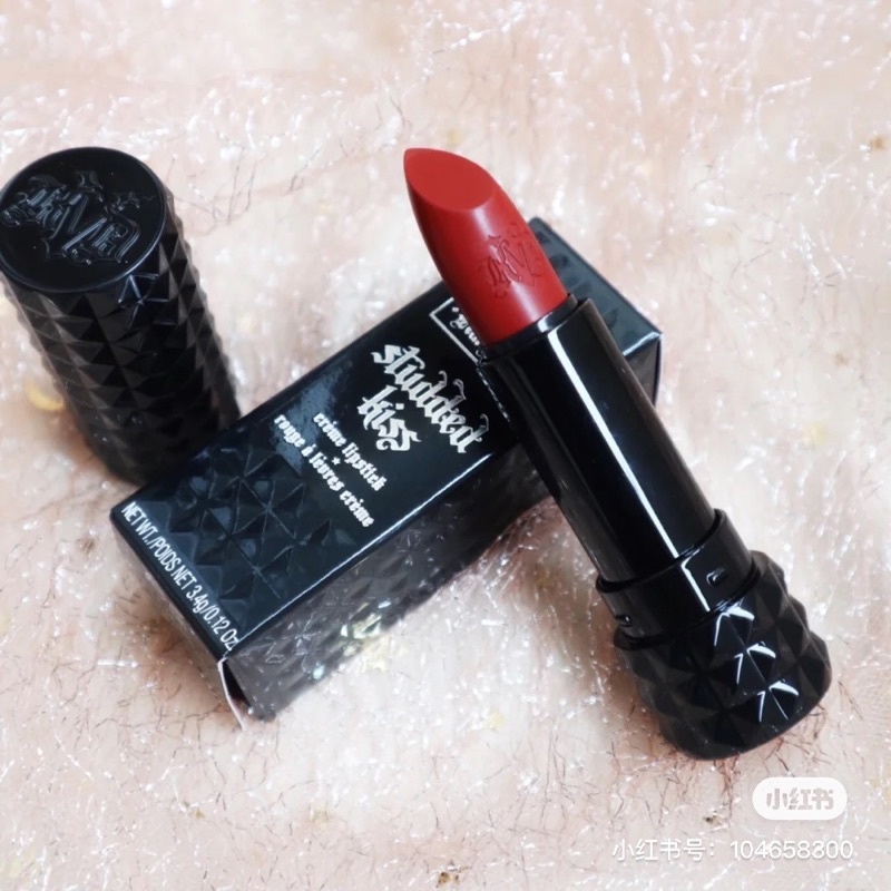 Son thỏi Kat Von D Studded Kiss  - Misfit SALE 70% !!