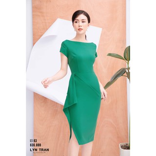 Váy ôm cổ thuyền Lyntran Design xếp bèo rủ bên sườn