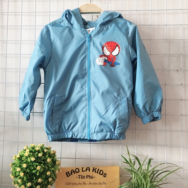 Áo gió siêu nhân nhện