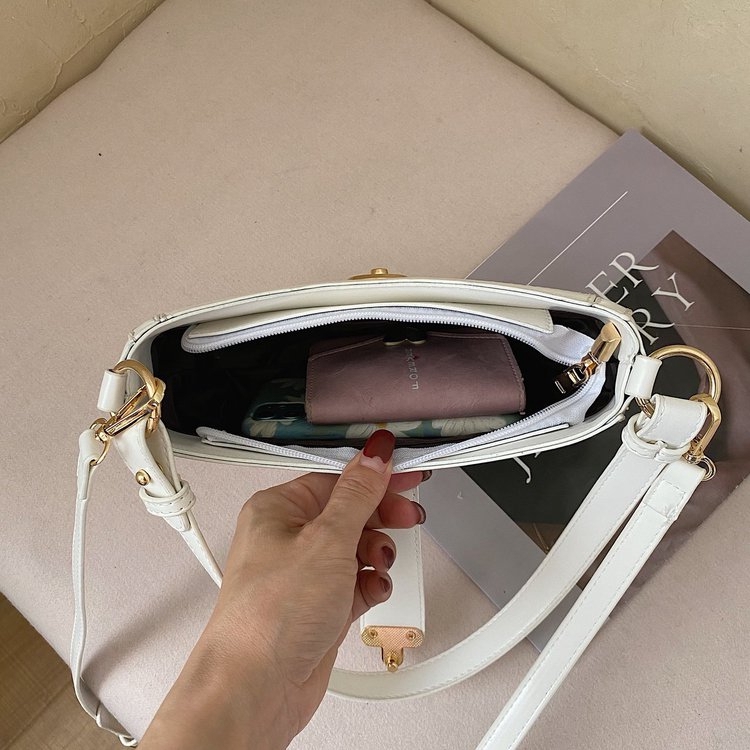 Túi Xách Đeo Vai In Họa Tiết Graffiti Phong Cách Retro Thời Trang | BigBuy360 - bigbuy360.vn