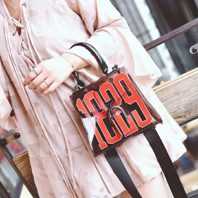 Giỏ xách 1829 hàng quảng châu cá tính, cực xinh luôn ạ....sale sale cho khách luôn....còn vài cái thoi 😊