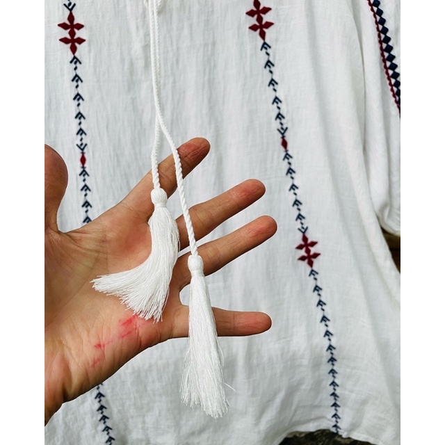 Áo thêu Hàn secondhand